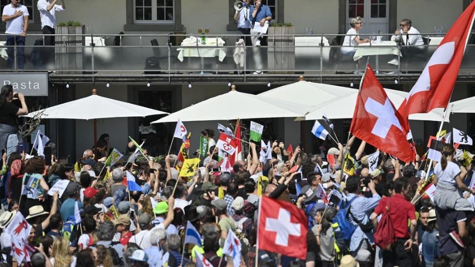 Elveţia înăspreşte de luni măsurile anti-COVID pentru a limita al cincilea val al epidemiei