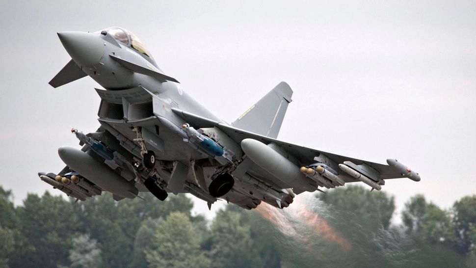 NATO trimite avioane de recunoaștere în România pentru a face față provocărilor Rusiei