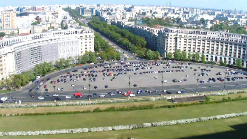 Proiect: Parcarea din Piaţa Constituţiei va deveni centru de vaccinare împotriva COVID-19 direct în mașină 