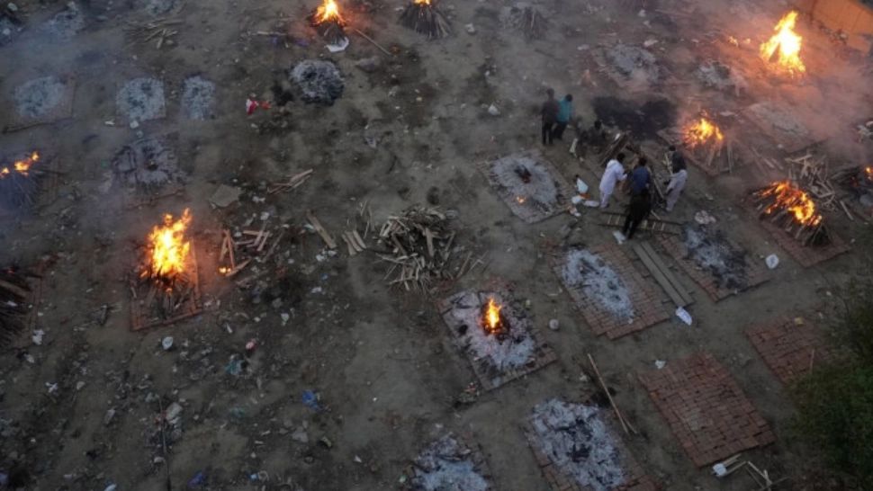 „Perla Coroanei”, abandonată de Marea Britanie - DE CE nu trimit englezii vaccin anti-COVID-19 în India, COPLEȘITĂ de epidemie