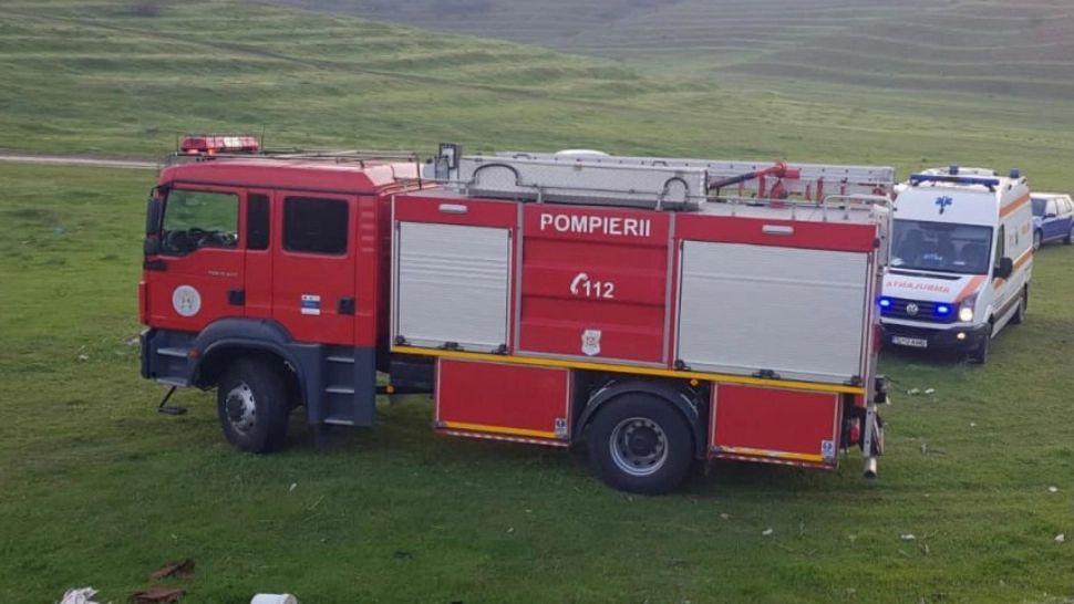 VIDEO Un adolescent a căzut de la înălțime, într-o carieră de piatră din județul Tulcea. A intervenit elicopterul SMURD 