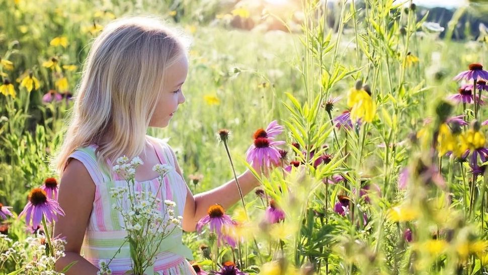 Reacția neașteptată a unei mame la atitudinea "obraznică" a fetiței de 6 ani a impresionat internetul 