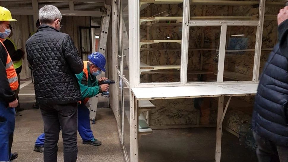VIDEO Drama prin care trec proprietarii magazinelor distruse de la metrou: "De acolo trăiam..."