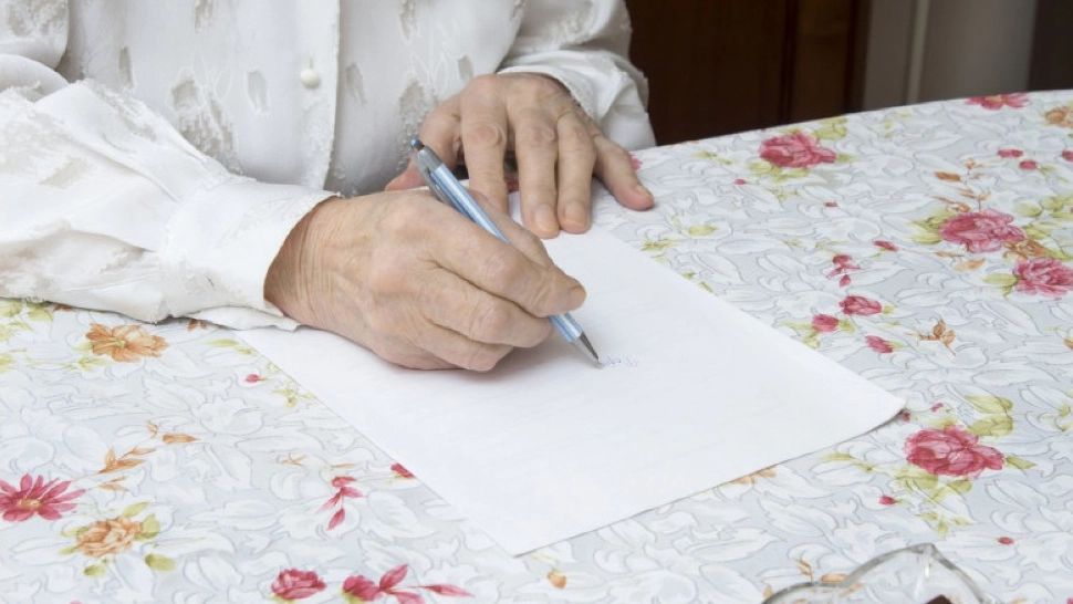 O bătrână a lăsat moștenire 5 milioane de euro, însă și-a scos toată familia din testament - De ce a făcut acest gest și cui îi revin banii