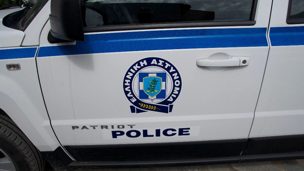 Un jurnalist grec a fost ASASINAT! Doi bărbaţi înarmaţi aflaţi pe o motocicletă l-au împuşcat mortal