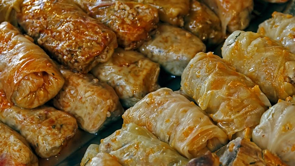 SĂPTĂMÂNA MARE. Sarmale de post cu bulgur şi păsat