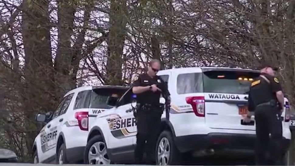 Atac sângeros în SUA. 5 persoane au murit într-un asediu al poliției asupra unei case