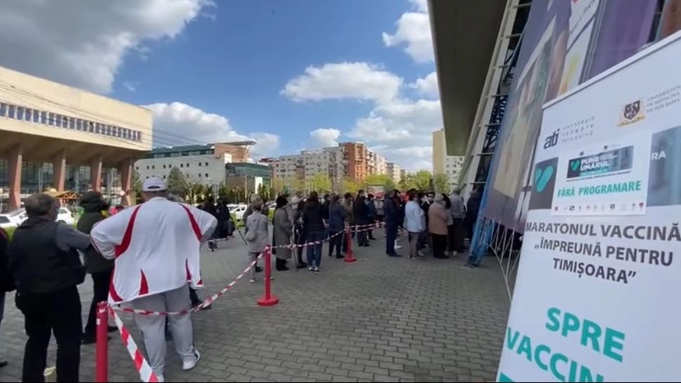 Maratonul vaccinării de la Timișoara, aproape de final. Câți oameni au fost imunizați în doar trei zile