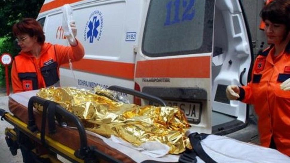 Copilul electrocutat în timp ce pescuia pe o baltă de lângă Ploiești a fost transferat la București. Care este starea sa de sănătate