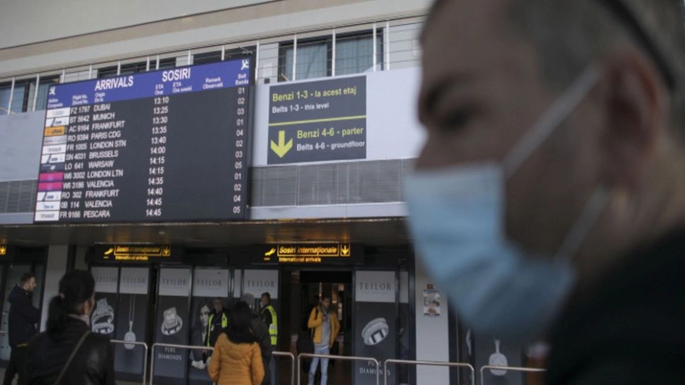 Două persoane prinse cu buletine COVID-19 FALSE, la îmbarcare pe aeroportul din Cluj 