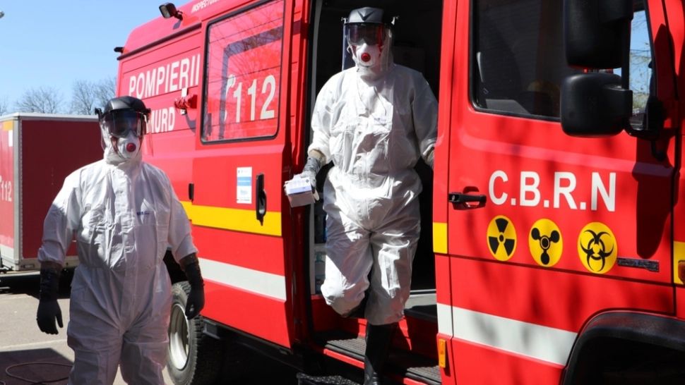 Panică într-un bloc din Timișoara. Locatarii, evacuați din cauza unui miros ciudat