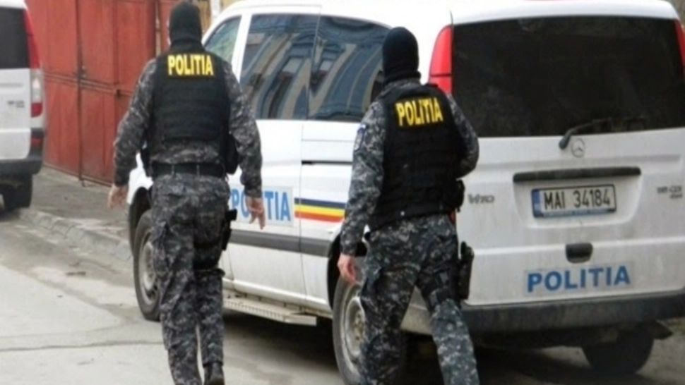 5 bărbaţi, în arest după ce au jefuit o firmă din Mureș: L-au legat şi bătut pe un angajat al societăţii