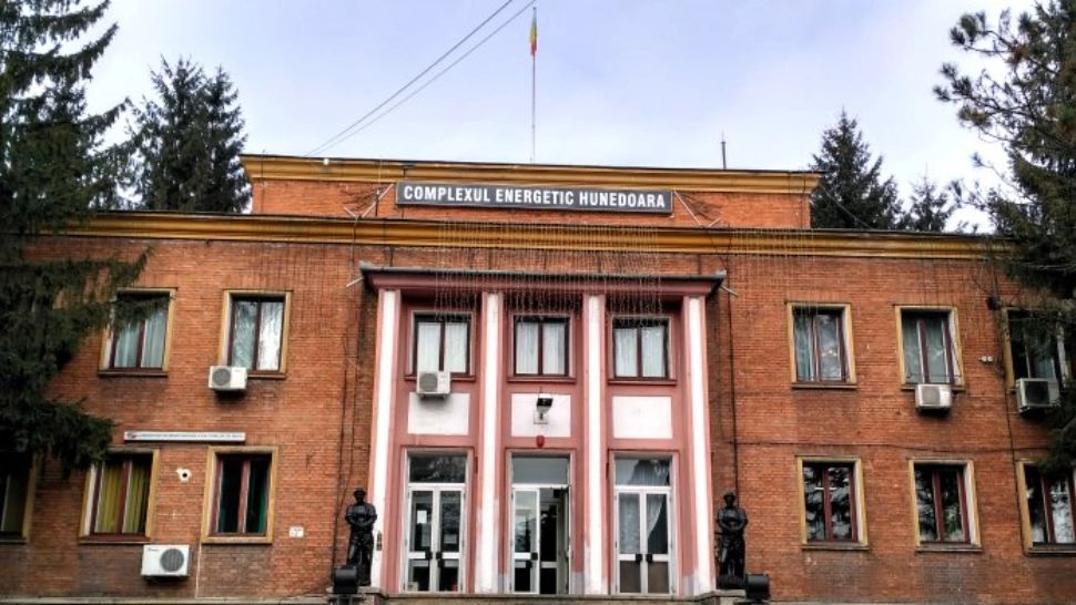 Aproape 1.500 de angajați ai Complexului Energetic Hunedoara rămân fără locuri de muncă din august. Câți bani vor primi