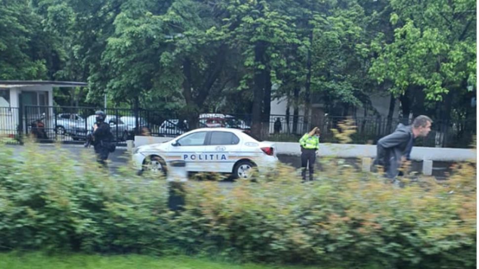 ALERTĂ de colet suspect lângă Palatul Cotroceni. Zona a fost securizată
