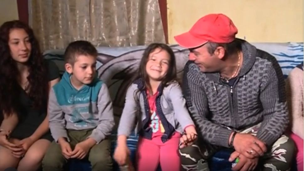 VIDEO Paștele celor fără posibilități: Povestea EMOȚIONANTĂ a unei familii cu 6 copii, din Sâmbăta de Sus