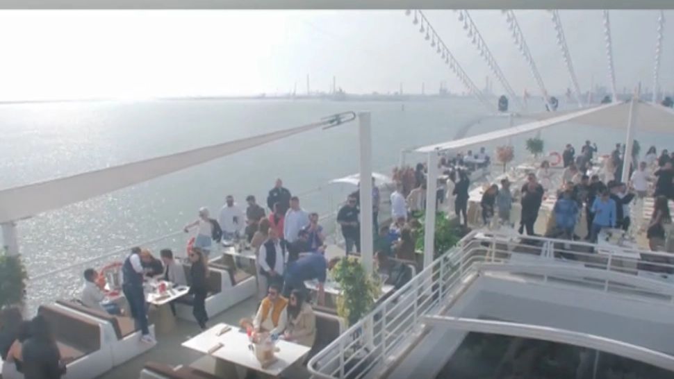 VIDEO Petrecere pe iaht, de 1 Mai, la Constanța - Imagini INEDITE 