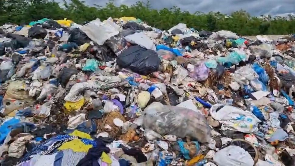 Acuzații GRAVE ale șefului Gărzii Naționale de Mediu, după control din județul Prahova: Primăriile localităţilor Drăgăneşti şi Urlaţi "dosesc" deşeuri, acoperindu-le ilegal cu pământ