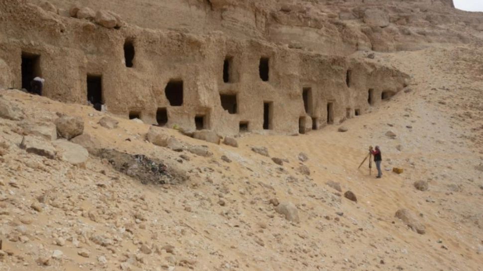 250 de morminte cu o vechime de peste 4.000 de ani, descoperite în Egipt