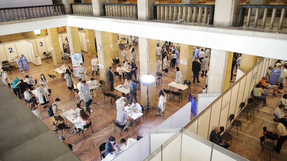 Bilanțul MARATONULUI de vaccinare: 20.360 de persoane au fost vaccinate la Sala Palatului şi la Biblioteca Naţională