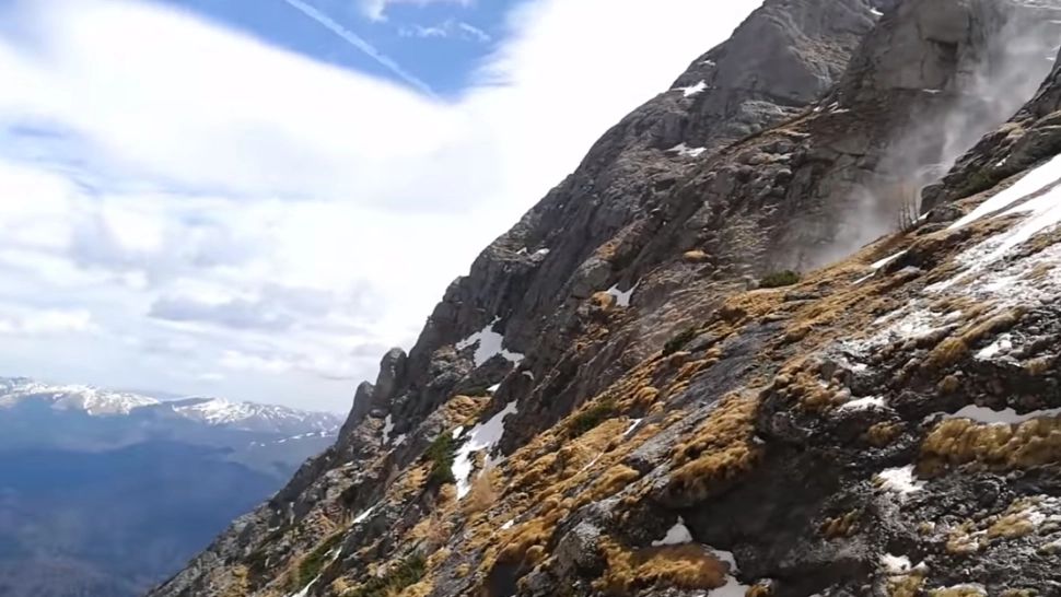 VIDEO O avalanșă a fost surprinsă în Munții Bucegi