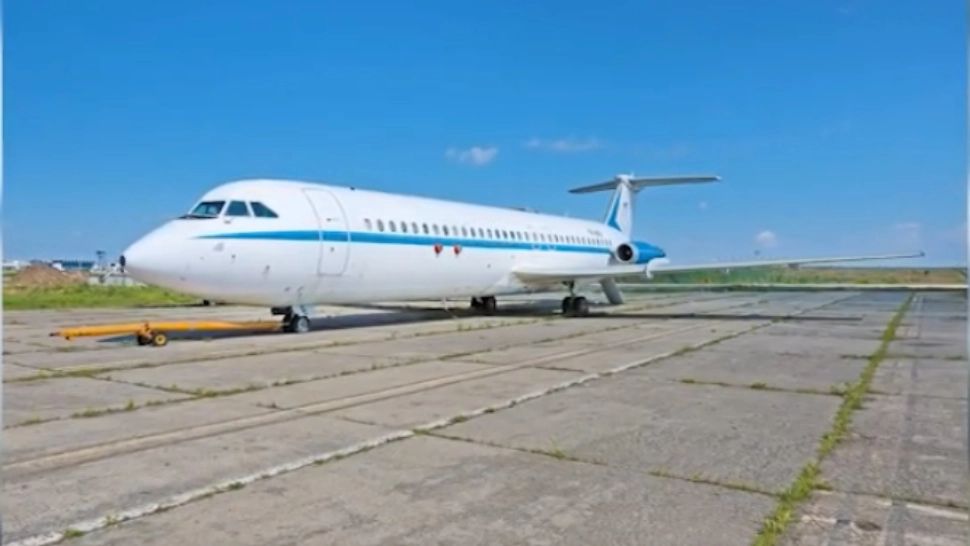 Avionul și limuzina lui Nicolae Ceaușescu, vândute la licitație. Aeronava lui Ion Iliescu, cea mai scumpă piesă adjudecată 