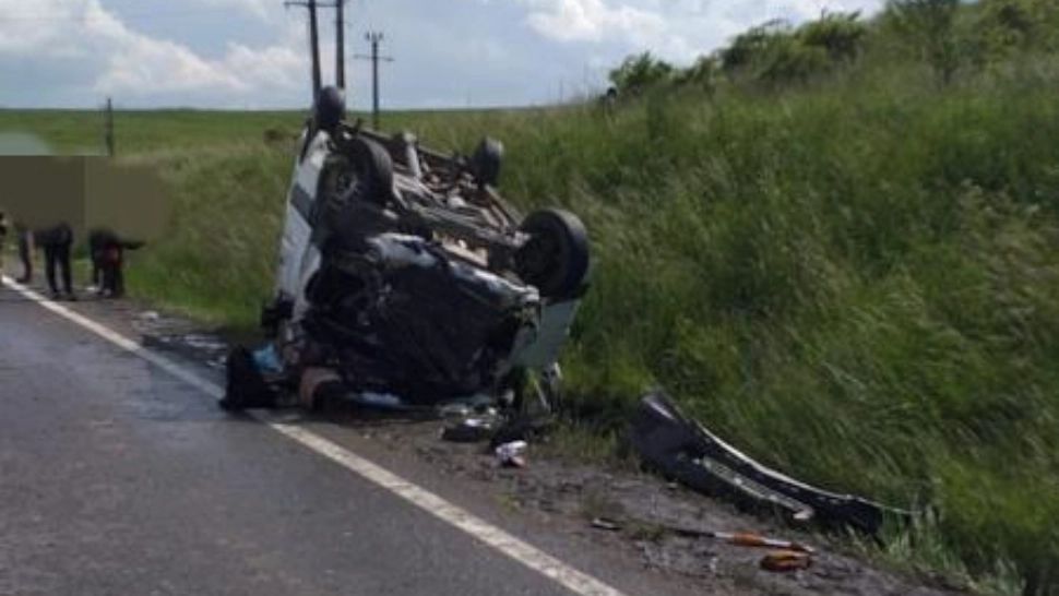 Accident grav între Cluj-Napoca şi Turda: Un microbuz s-a răsturnat, opt persoane au fost rănite