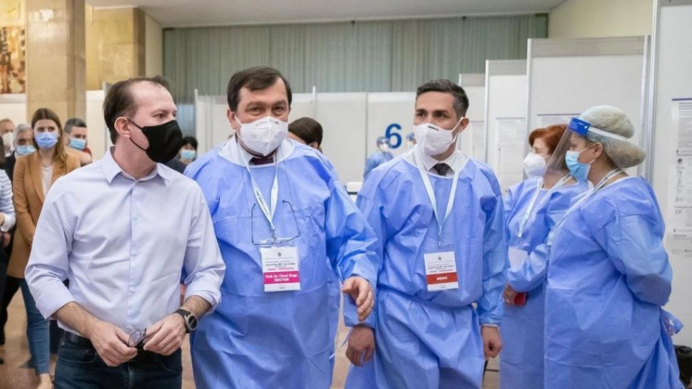 Florin Cîțu, la MARATONUL vaccinării: „Vă aștept pe toți. Se face rapid, ușor, nu stați mult. Doar așa putem reveni la normalitate”