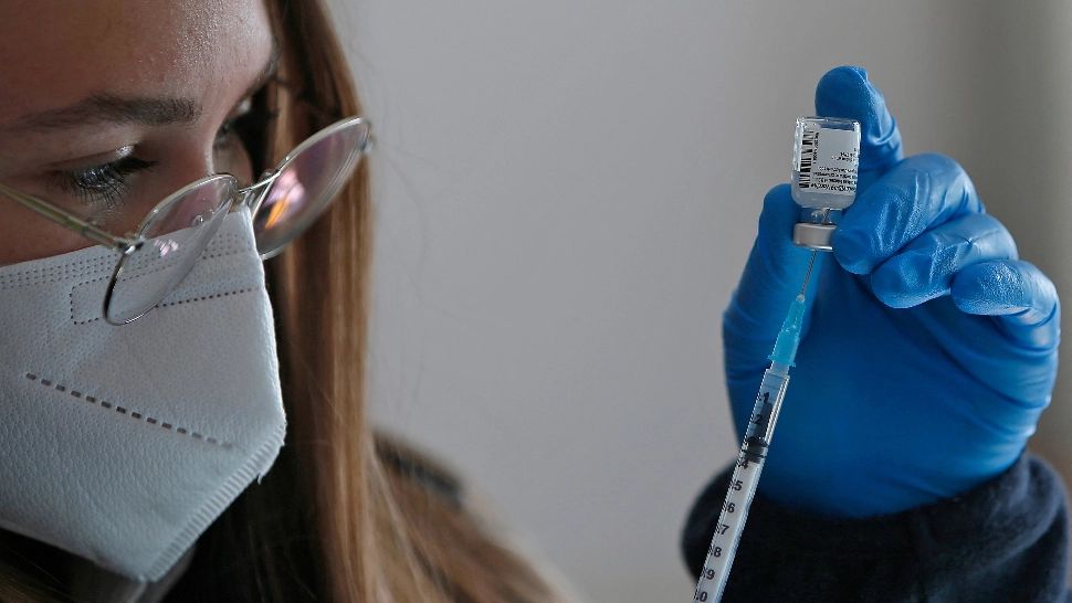 Pfizer și-a revizuit estimările privind vânzările vaccinului anti-Covid. La ce CÂȘTIGURI se așteaptă producătorul american