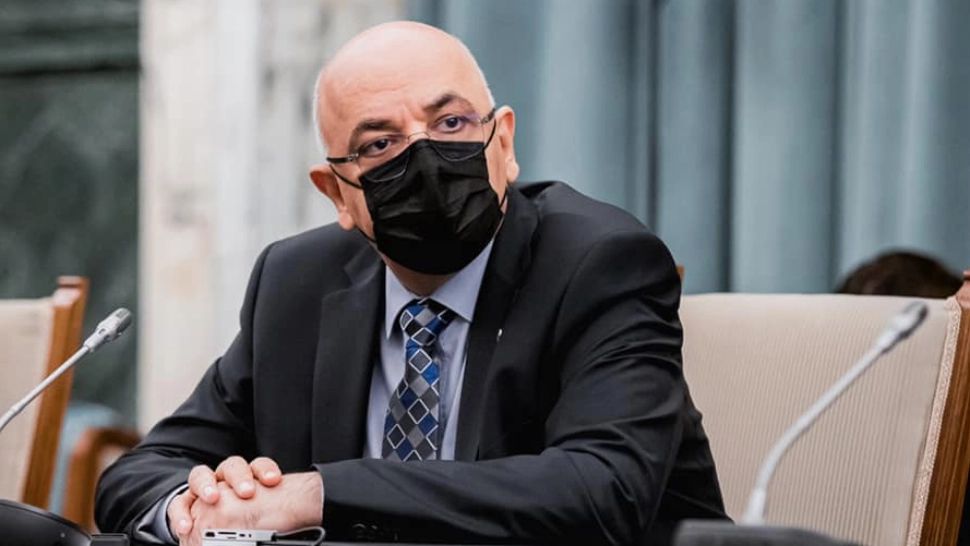 Raed Arafat, mesaj de Revelion: „Ne uitam la anul nou cu speranță și cu dorința ca provocările prin care am trecut să nu se repete”