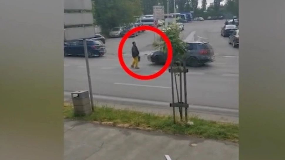 Șoferi amenințați cu bâta, în trafic, de un bolnav psihic