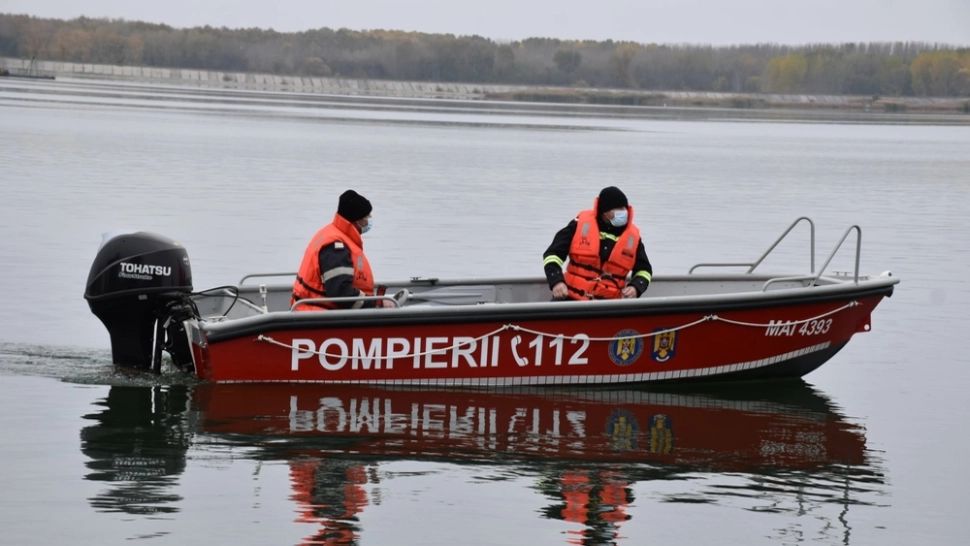 A fost găsit trupul neînsufleţit al tânărului care a căzut dintr-o barcă, în râul Jiu