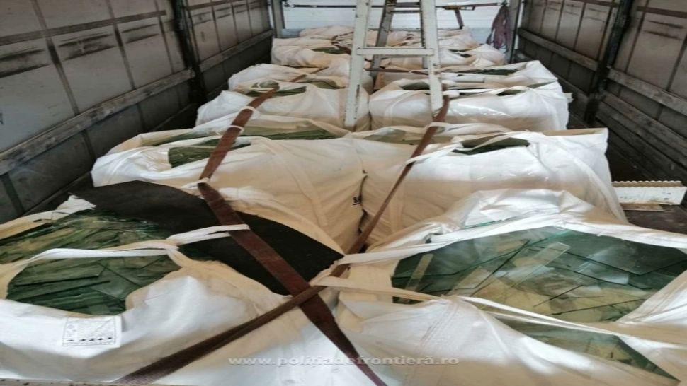 Ziua și tranșa de deșeuri: Peste 27 de tone gunoi din Turcia și Grecia, oprite la Călărași