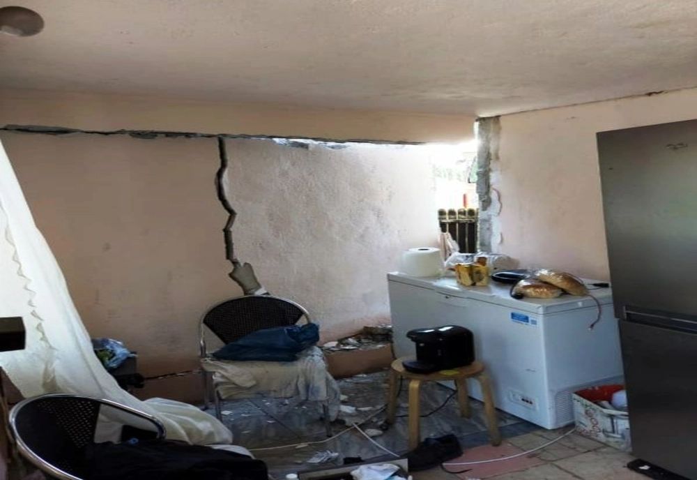  Explozie PUTERNICĂ la o casă din județul Dâmbovița! Trei persoane au ajuns la spital cu suferit arsuri grave