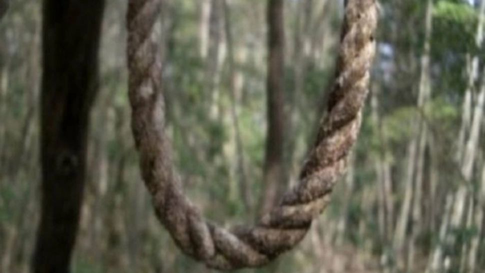 Bărbat descoperit spânzurat într-o localitate din județul Prahova. Nu se cunosc MOTIVELE teribilului gest