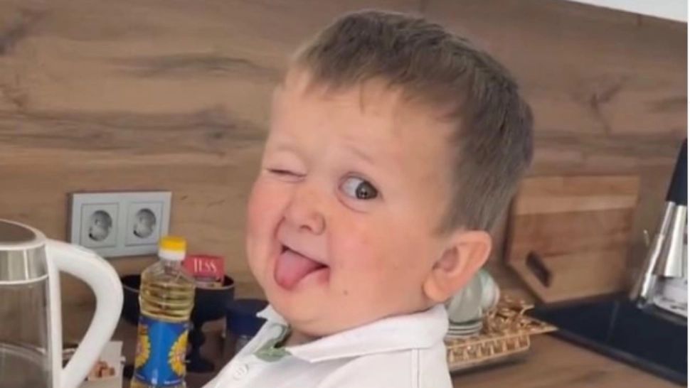 VIDEO |  Tănăr cu o boală rară, viral pe internet