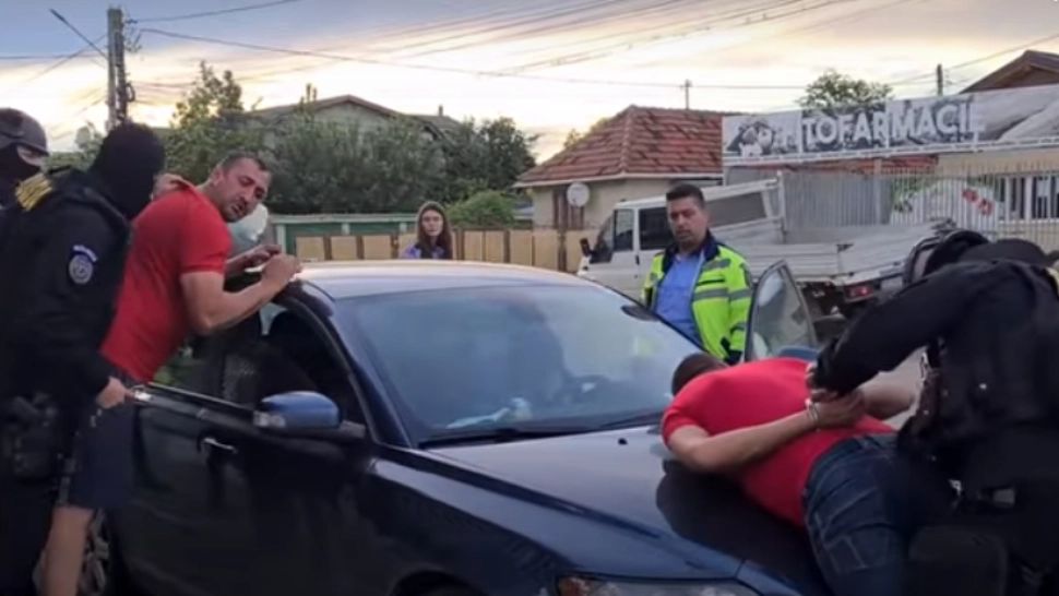 ARESTĂRI după bătaia activistului de mediu de la Buzău: Instanța a emis mandat de arestare preventivă în cazul a doi dintre bătăuși