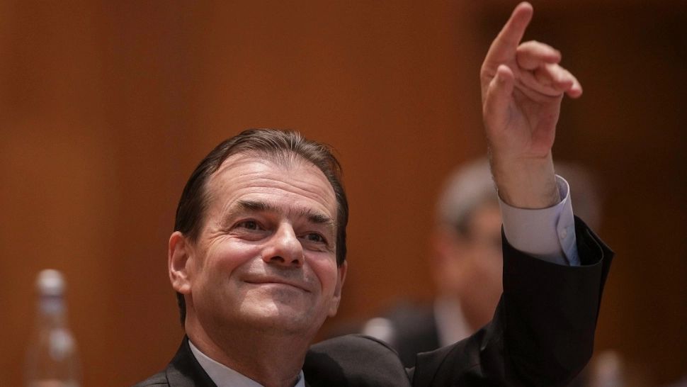 Lovitură pentru Florin Cîțu! Ludovic Orban, susținut de tot mai mulți senatori. Cine îl sprijină în lupta pentru sefia partidului?