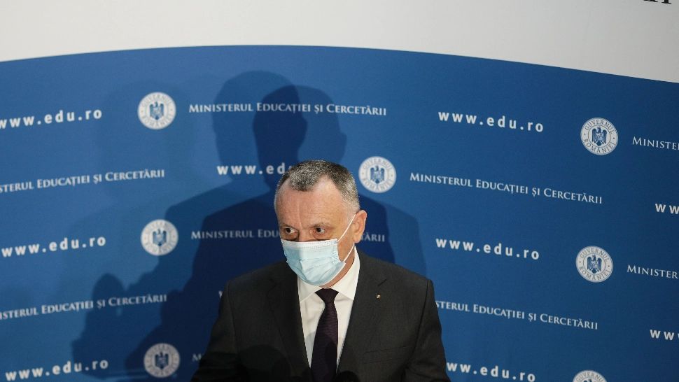 Evaluare Națională 2021. Sorin Cîmpeanu, despre subiectele la proba scrisă la Matematică: "Nivel de dificultate mediu, acesta este standardul"