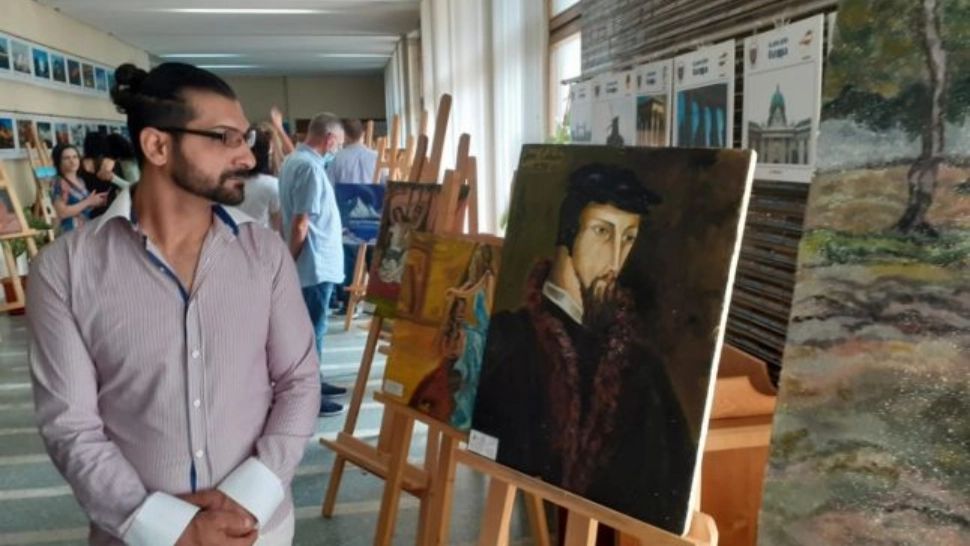 VIDEO Povestea impresionantă a pictorului crescut la orfelinat. Acum are o expoziție de succes