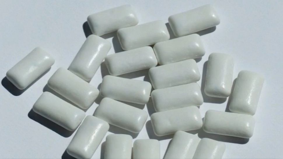 Inovație în lupta cu pandemia de coronavirus: Rusia lucrează la un vaccin anti-COVID sub formă de gumă de mestecat 