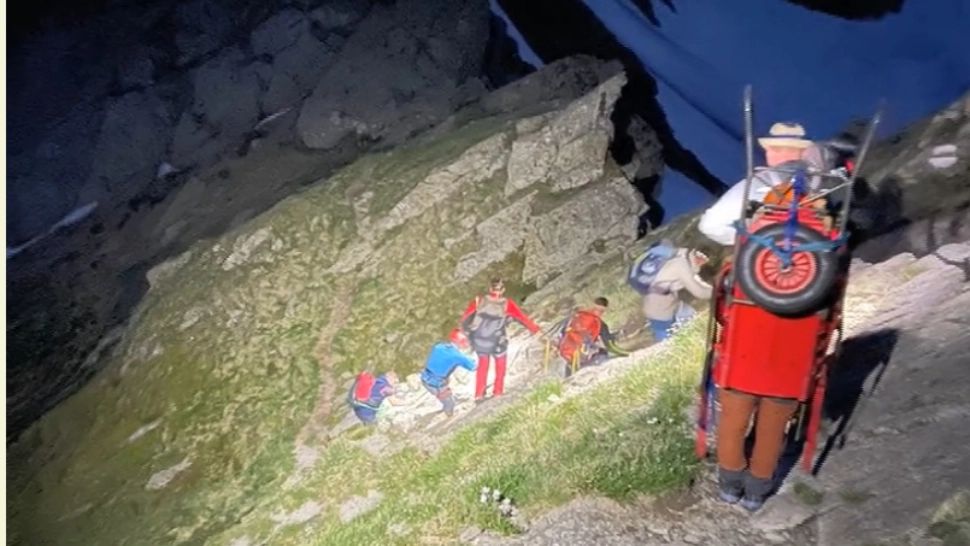  Turiști cehi, blocați pe munte. Intervenție de URGENȚĂ