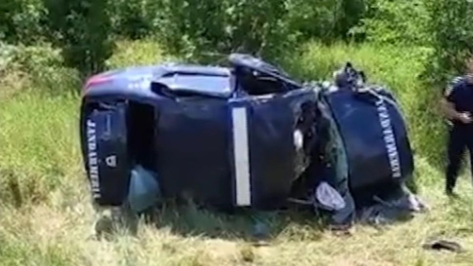 Dubă de jandarmi, implicată într-un accident cu un autoturism, în București