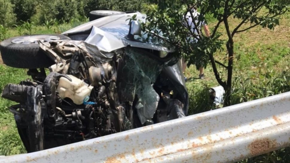 FOTO Accident teribil în județul Cluj, un adult si 2 minori au fost GRAV răniți 