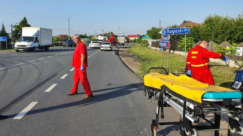 Pieton SPULBERAT de o autoutilitară, pe DN2! Intervine elicopterul SMURD - Trafic BLOCAT