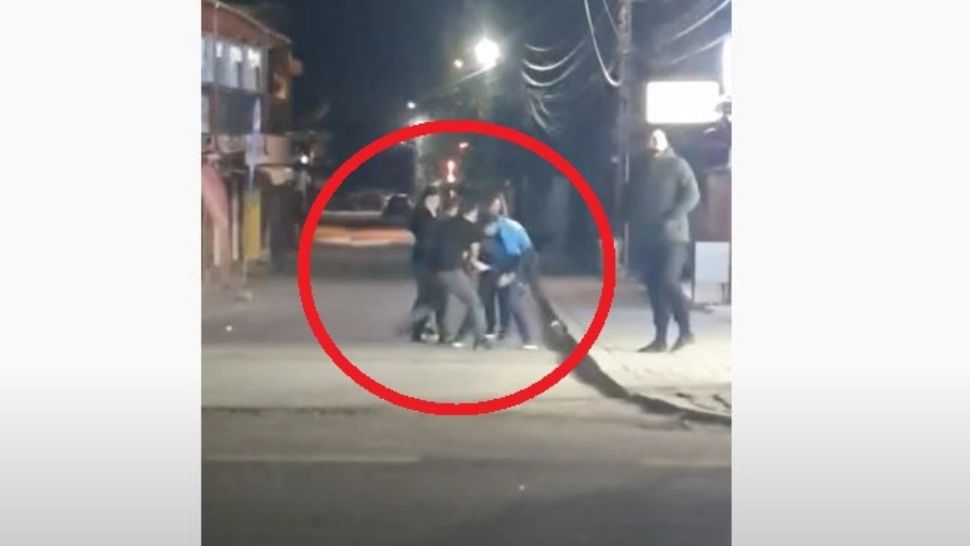 VIDEO - Bătaie cruntă în Vama Veche - Mai mulți tineri beți s-au încăierat - Violențe fără margini