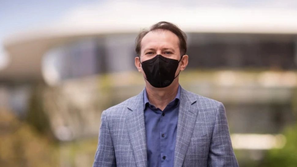 Florin Cîțu, MESAJ pentru elevii de la BAC 2021: „Mult succes! For those about to rock, we salute you!”