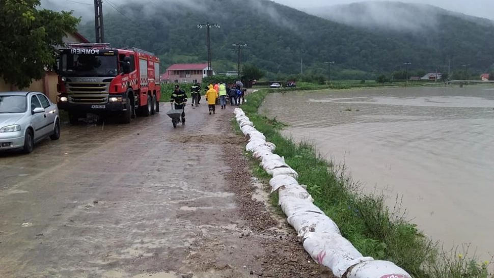 Avertizare METEO: Capitala și 19 județe sunt sub COD PORTOCALIU de vreme rea, până marți seara - HARTA