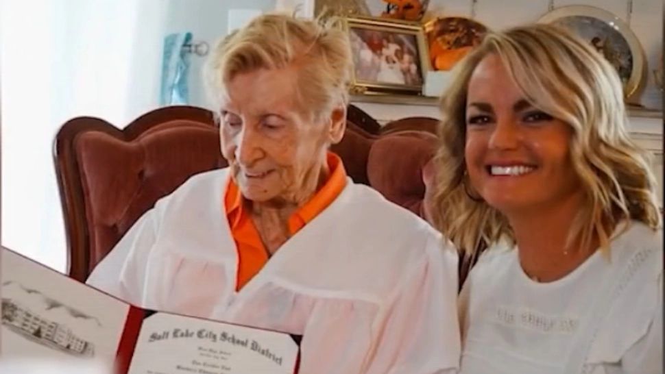 A absolvit liceul la 92 de ani. Povestea incredibilă a unei femei din SUA, mamă a 17 copii