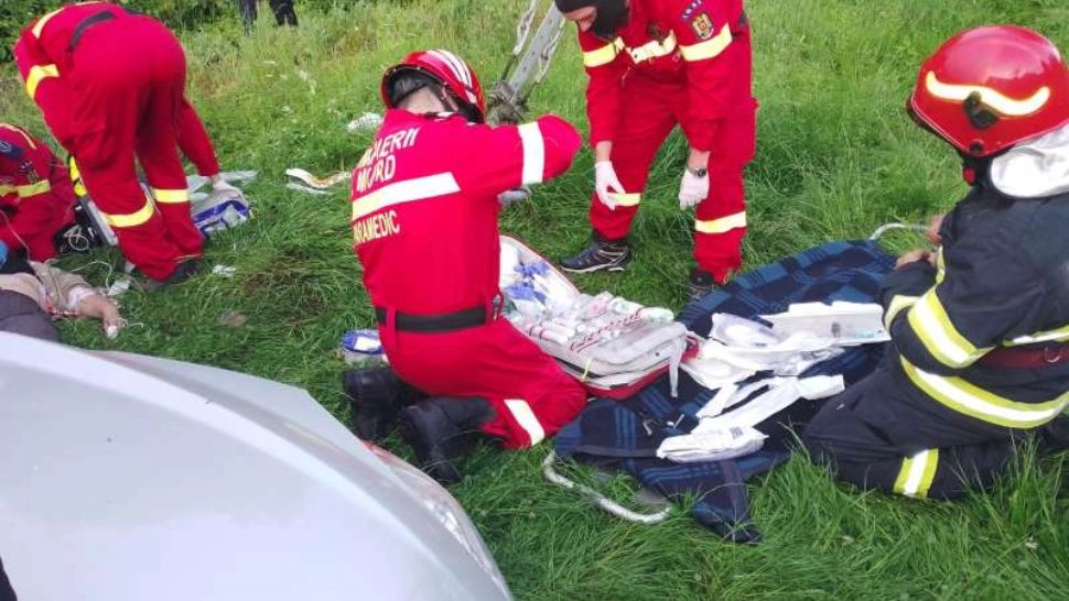 Accident grav în Mureș - O femeie a murit după ce mașina pe care o conducea a fost lovită de un tren