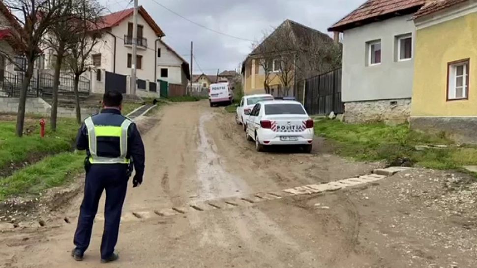 Crima de la Arad. Anchetatorii au identificat fetiţa care a fost ucisă şi incendiată pe un câmp